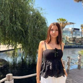 Kristina, Niñera o canguro en Torija