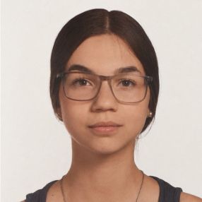 Sara, Niñera o canguro en Haro