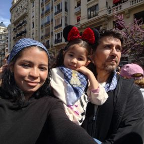 luisiany, Familia en La Eliana