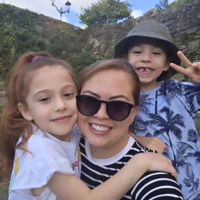 Jaine, Family in Santander