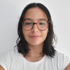 Nayara Ávila, Niñera o canguro en Alayor