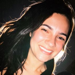 Maiara, Niñera o canguro en Porto Cristo