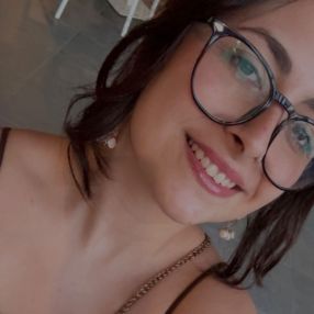 Ainara, Niñera o canguro en La Oliva