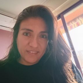 Madeleyne, Niñera o canguro en Oliva