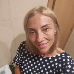 Adriana, Niñera o canguro en Tortosa