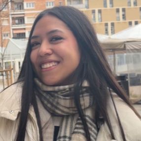 Taylin Sara, Niñera o canguro en Sabiñánigo