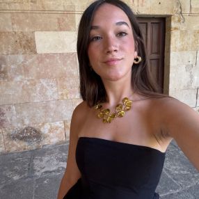 Ainhoa, Niñera o canguro en Burguillos