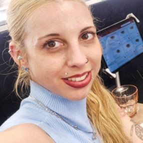 Jennifer, Niñera o canguro en Sestao