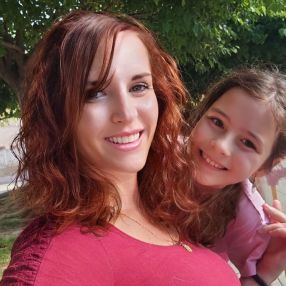 Victoria, Babysitter in Algorfa