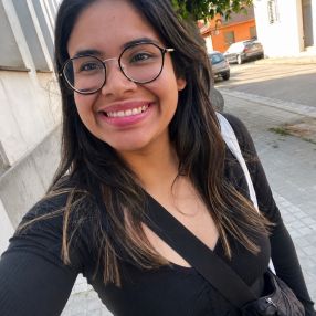 Keysi, Niñera o canguro en Binéfar