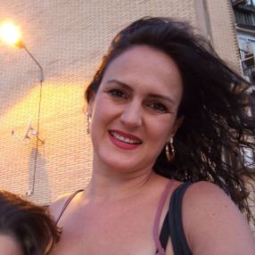 Miriam, Babysitter in Olivares