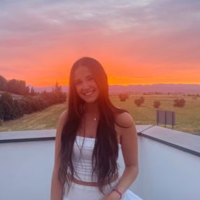 Paula, Babysitter in Brunete