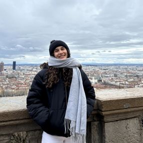 Nora, Niñera o canguro en Nambroca