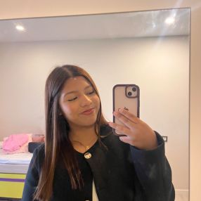 Ashly, Niñera o canguro en Noáin