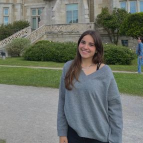 Andrea, Babysitter in Montgat