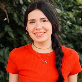 Martina, Niñera o canguro en Carral