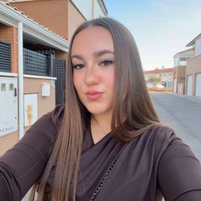 Aitana, Niñera o canguro en Torija