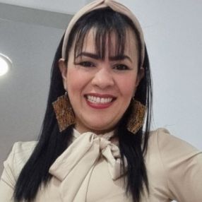 Adriana, Niñera o canguro en Utiel