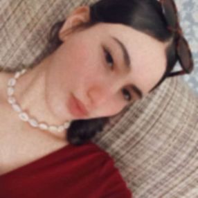 Batoul, Niñera o canguro en La Almunia de Doña Godina