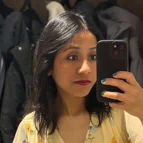 Cynthia, Niñera o canguro en Piera