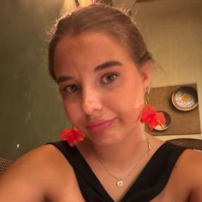 SOFIA, Niñera o canguro en Nigrán