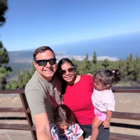 Miguel elias, Familia en Teo