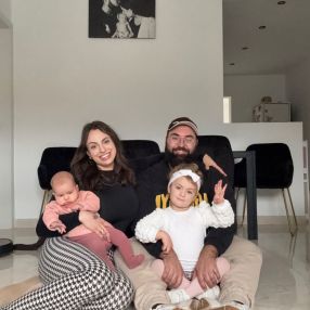 Nikola Ewa, Familia en Cala Millor