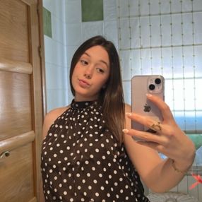 Nuria, Babysitter in La Solana