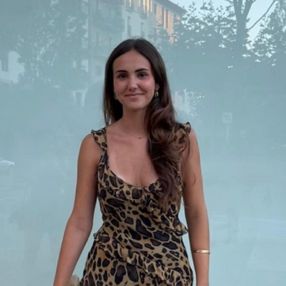 Lucía, Niñera o canguro en Zumaya