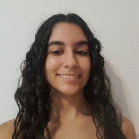 Emma, Niñera o canguro en La Puebla del Río