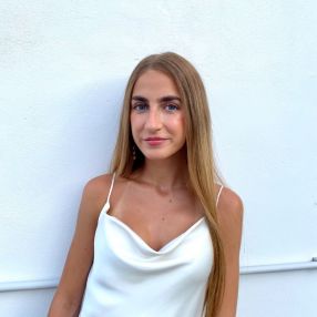 Ines, Babysitter in Borriol