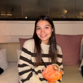 Karla, Babysitter in Son Ferrer