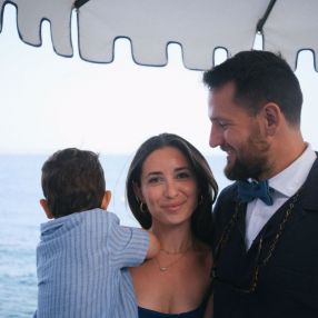 Madie, Familia en Málaga