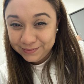 Lili, Babysitter in Oviedo