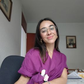 Sara, Niñera o canguro en Zuera