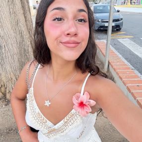 Gabriela de las heras, Niñera o canguro en El Espinar