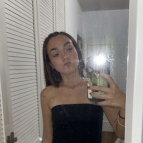 Alba, Babysitter in Sotillo de la Adrada