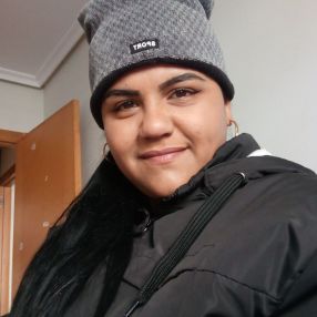 Marbelis, Niñera o canguro en Narón