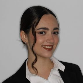 María del mar, Babysitter in Ibros