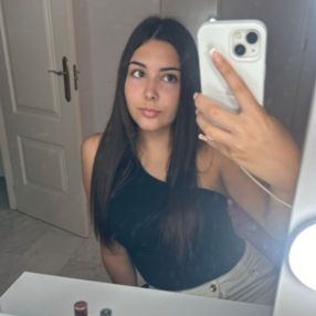 Daniela, Niñera o canguro en Torre del Mar