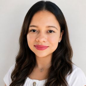 Alexa, Babysitter in Vélez-Rubio