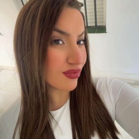Julia, Niñera o canguro en Barbate