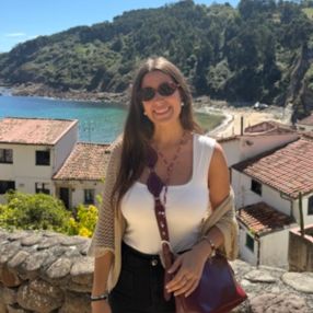 Lucia, Niñera o canguro en Monzón