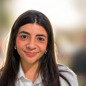 Sara, Niñera o canguro en Mérida