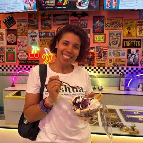 Jenny, Babysitter in Tudela