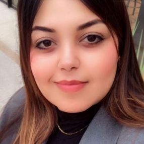 Najwa, Niñera o canguro en Creixell