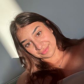 Alexandra Daniela, Babysitter in La Cuesta