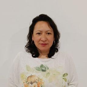 Yamile, Babysitter in Villaverde del Río