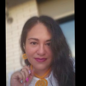 Alexandra, Niñera o canguro en Valdepeñas