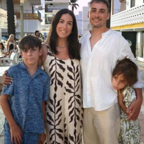 MARTA, Family in Dos Hermanas